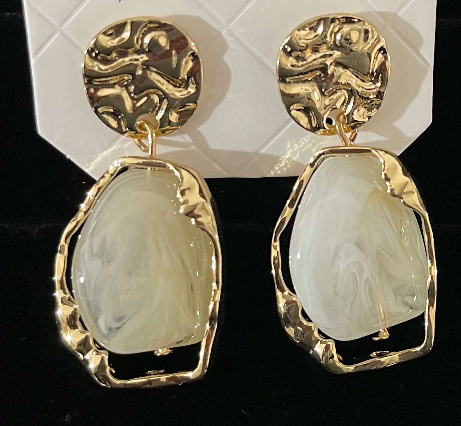 DivinaPerla Earrings