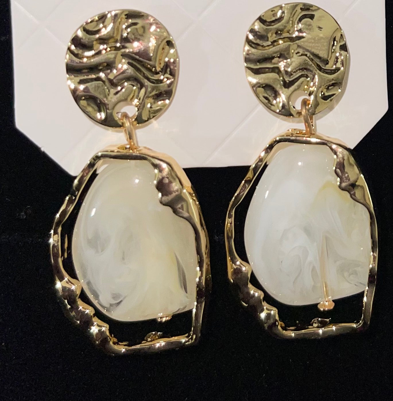 DivinaPerla Earrings