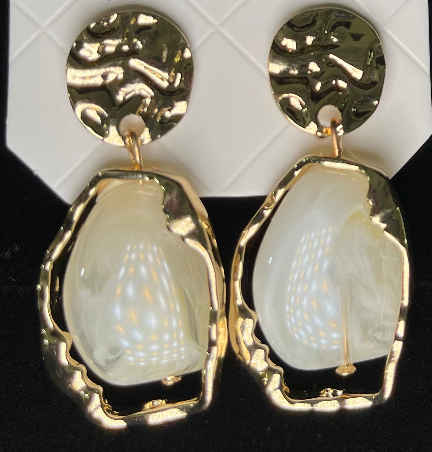 DivinaPerla Earrings