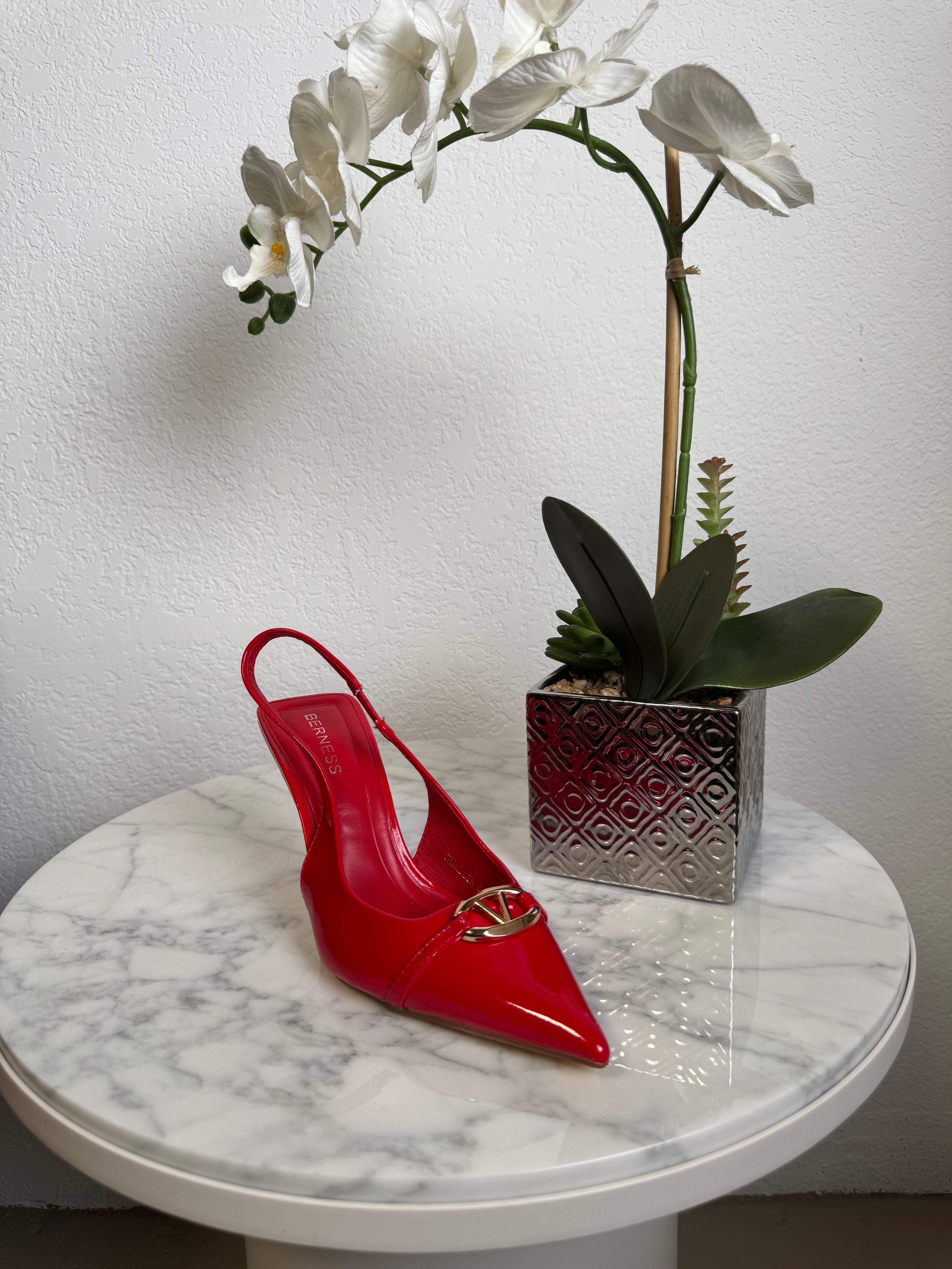 Scarlet Crest Heel