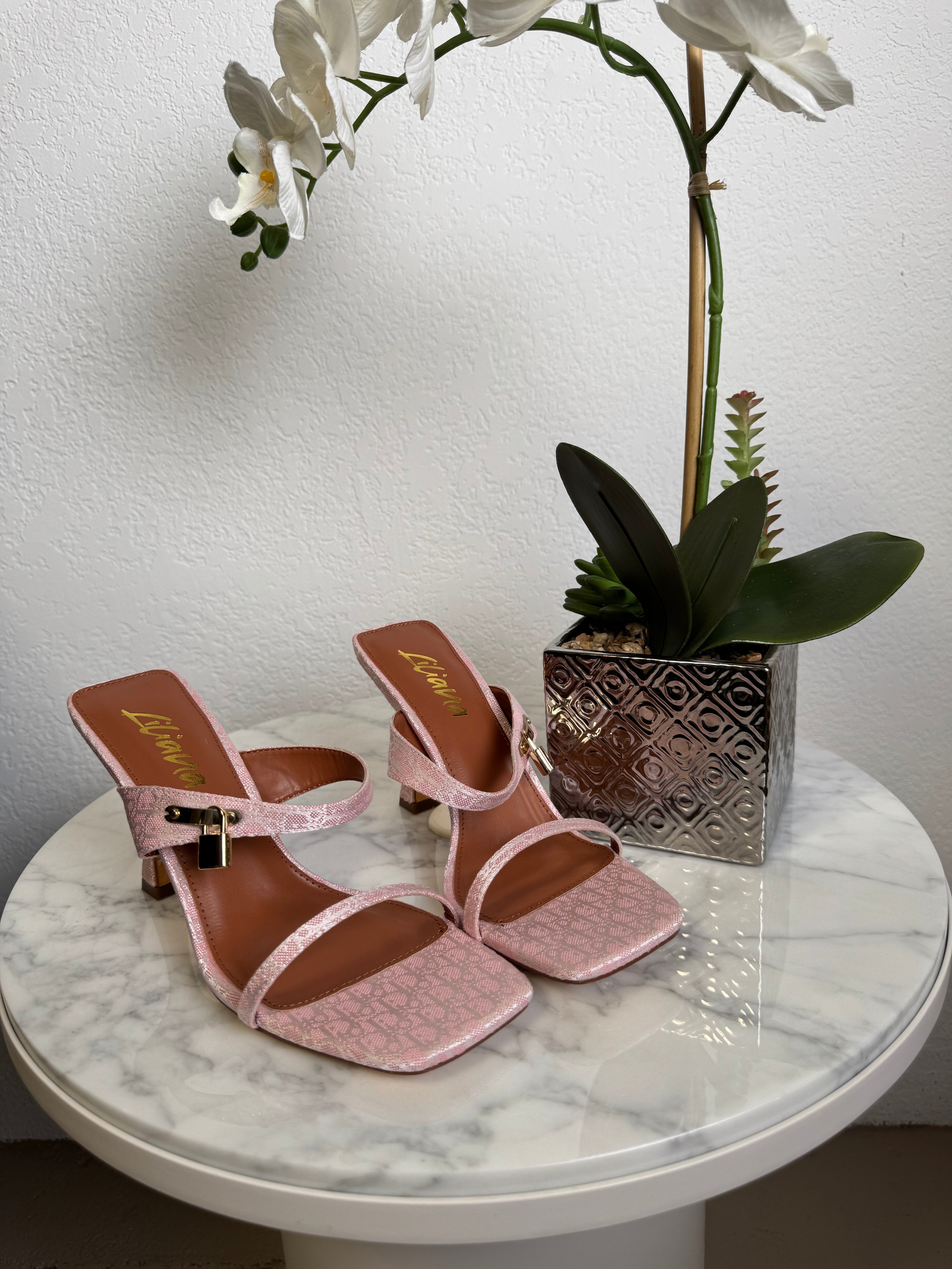 Rosé Rounds Heel